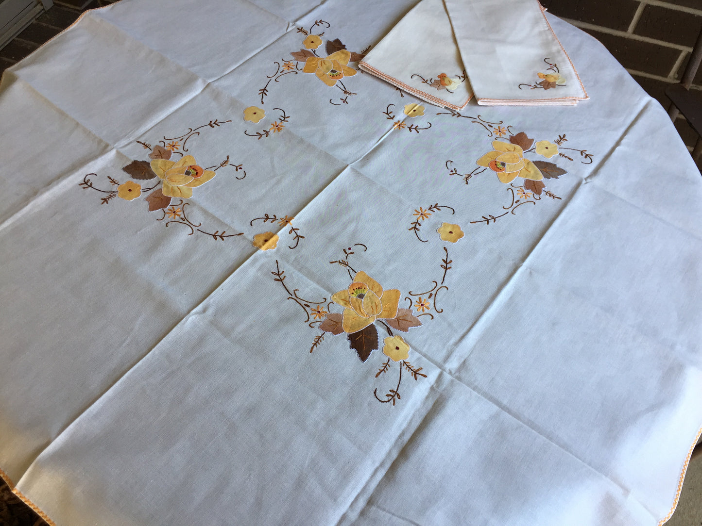 Applique Embroidered Supper Cloth & 4 Cloth Napkins in Orange, Brown and Beige