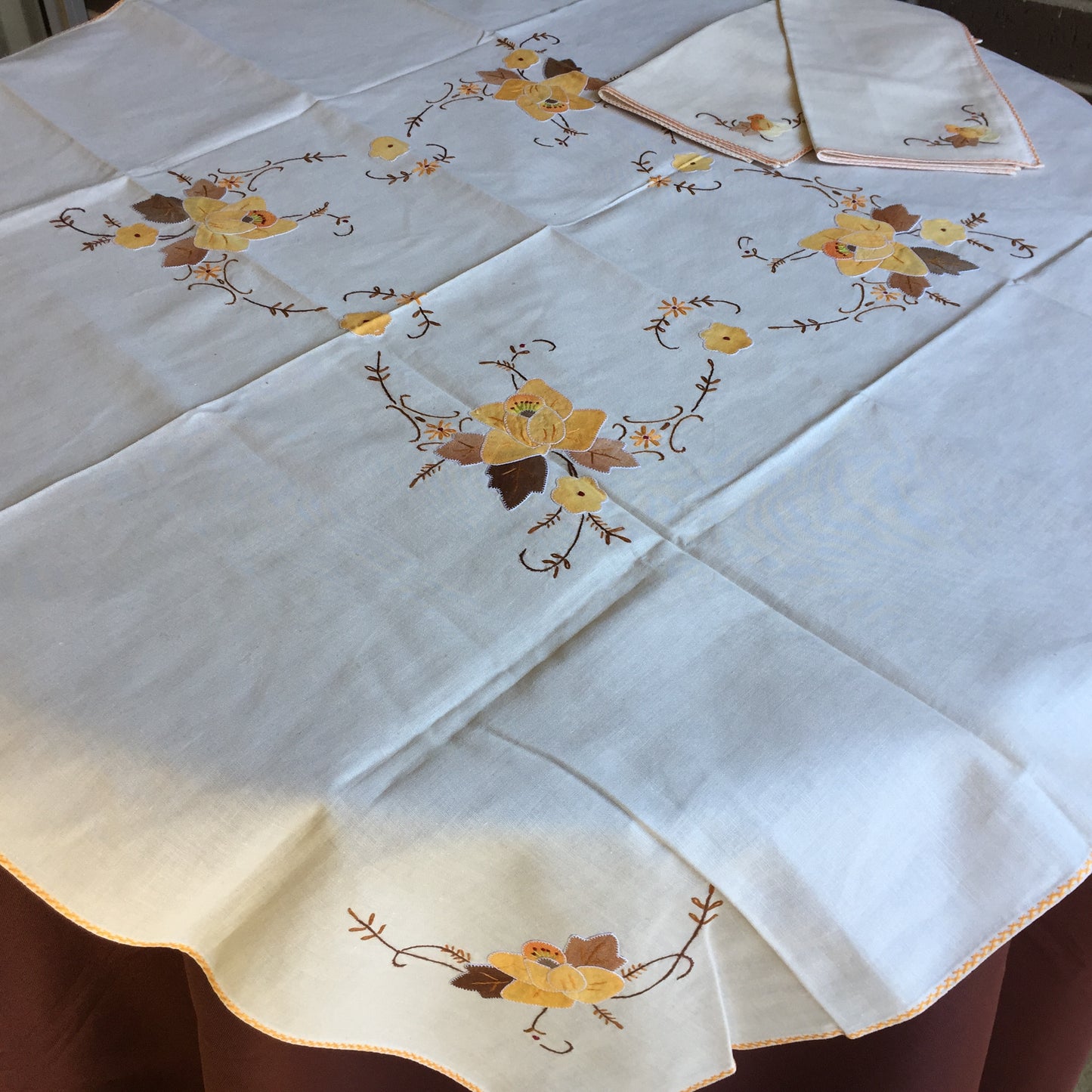 Applique Embroidered Supper Cloth & 4 Cloth Napkins in Orange, Brown and Beige