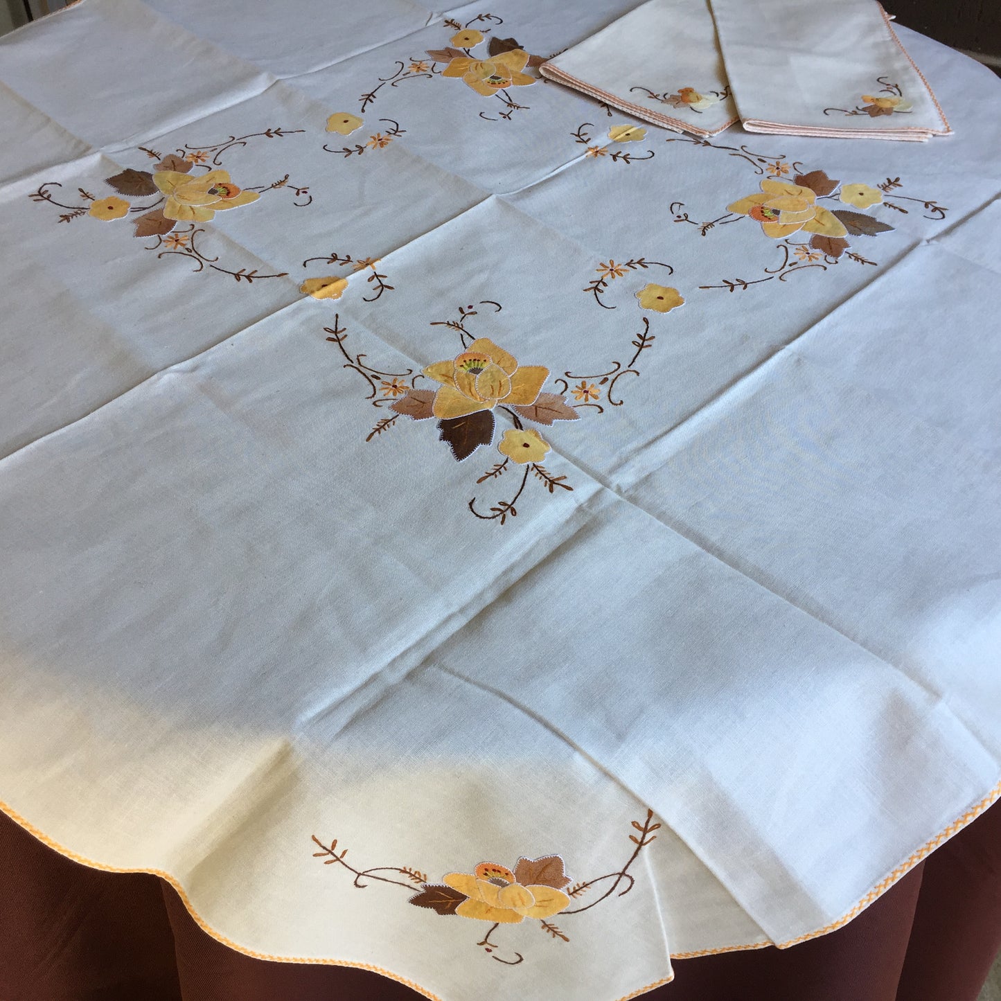 Applique Embroidered Supper Cloth & 4 Cloth Napkins in Orange, Brown and Beige