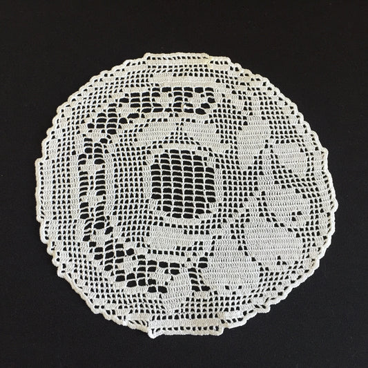 Mary Card  Fruit Set of Luncheon Mats and Centre-Piece  "PEAR" Collectible Vintage Filet Crochet Lace Placemat - Chart No. 60
