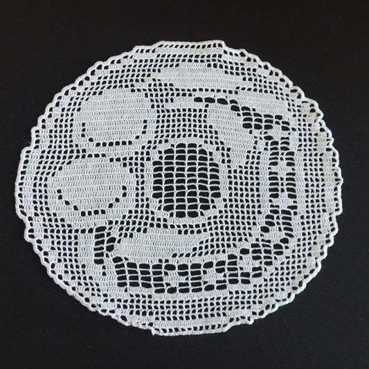 Mary Card  Fruit Set of Luncheon Mats and Centre-Piece  "PEACH" Collectible Vintage Filet Crochet Lace Placemat - Chart No. 60