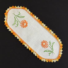 Load image into Gallery viewer, Australian Vintage Hand Embroidered Sandwich Doily