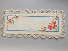 Load image into Gallery viewer, Australian Vintage Hand Embroidered Sandwich Doily