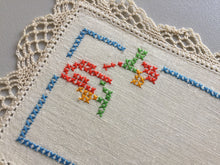 Load image into Gallery viewer, Australian Vintage Hand Embroidered Sandwich Doily