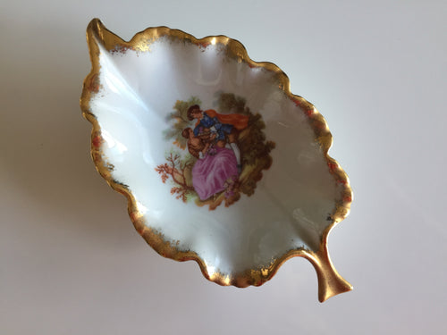 LIMOGES Fragonard Small Collectible Leaf Shaped Ring Dish