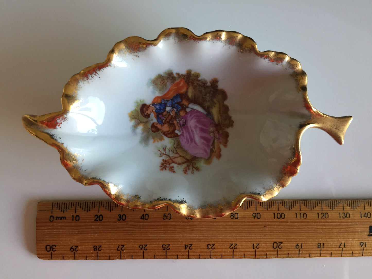 LIMOGES Fragonard Small Collectible Leaf Shaped Ring Dish