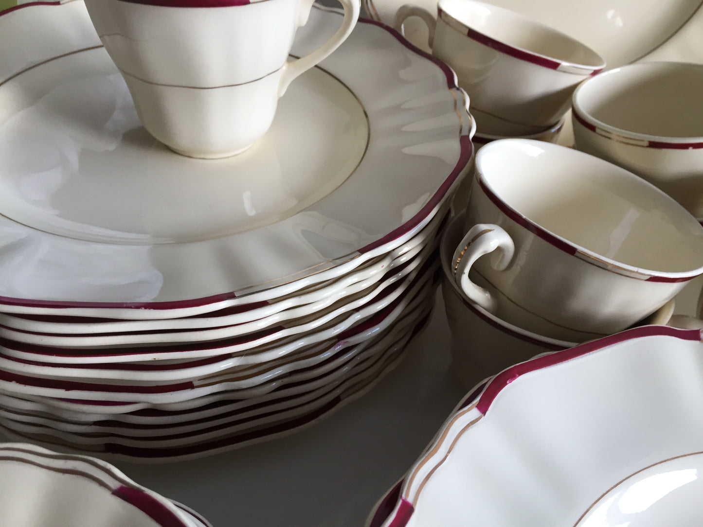 Vintage J G Meakin Porcelain Dinner Set Replacements Burgundy/Ivory & Gold Cca 1940s