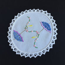 Load image into Gallery viewer, Australian Vintage Hand Embroidered Linen Doily