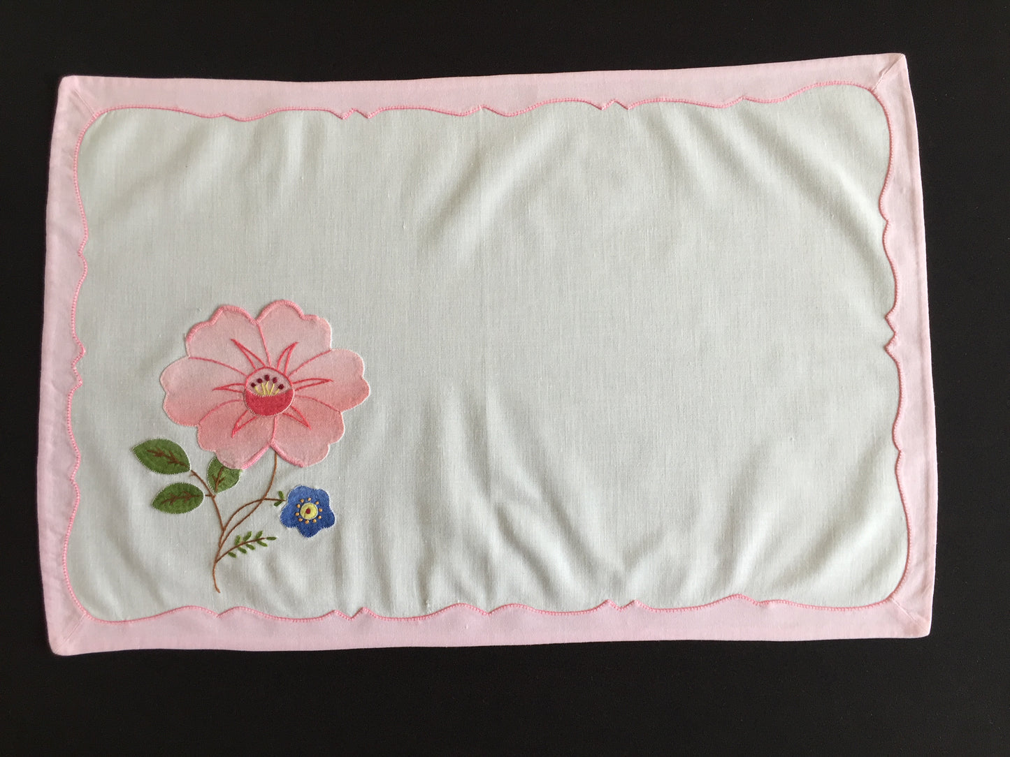 Vintage Applique Hand Embroidered Floral Cotton Placemat Doily