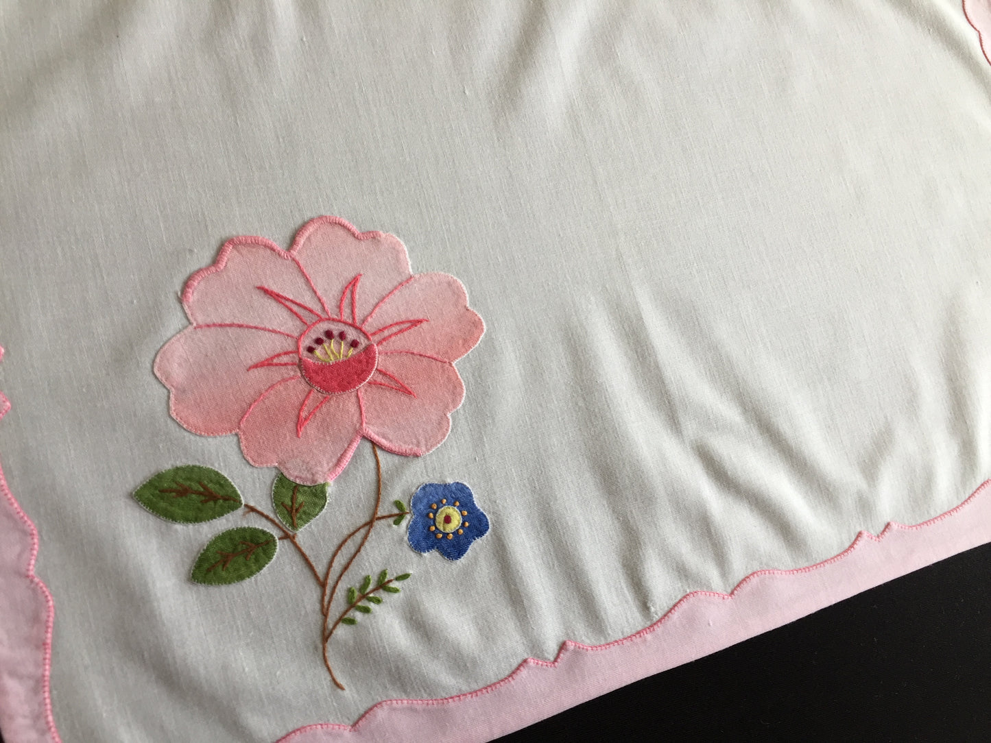 Vintage Applique Hand Embroidered Floral Cotton Placemat Doily