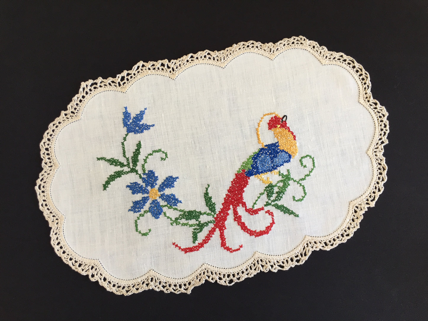 Australian Vintage Hand Embroidered Floral Table Centrepiece / Placemat Doily
