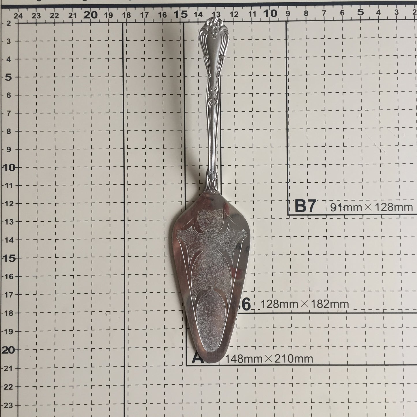 Rococo Style Japanese Stainless Steel Cake Server Spatula