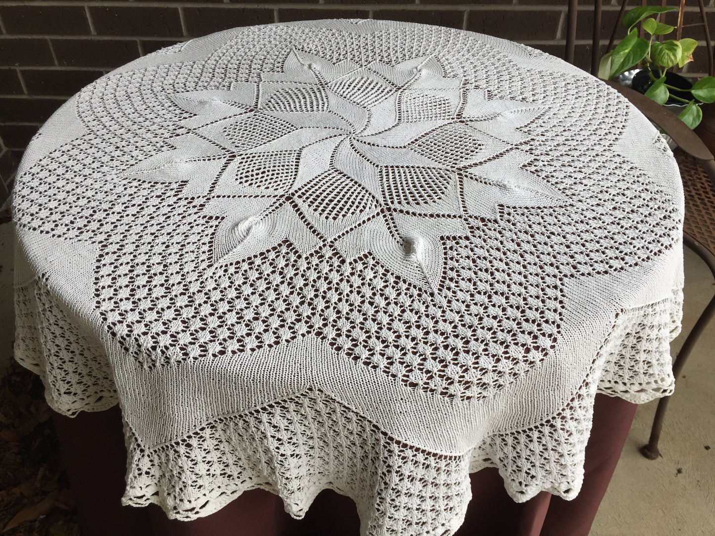 Round Vintage Hand Knitted and Crocheted Lace Cotton Tablecloth