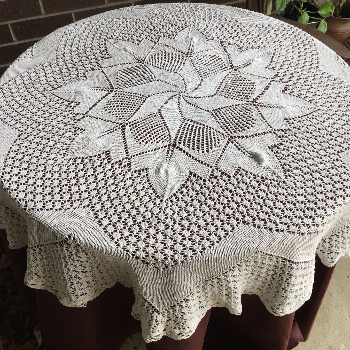 Round Vintage Hand Knitted and Crocheted Lace Cotton Tablecloth