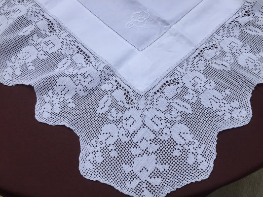 Mary Card "LABURNUM" Crochet Lace and Linen Vintage Tablecloth Weldons Publication 1930s