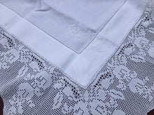 Load image into Gallery viewer, Mary Card &quot;LABURNUM&quot; Crochet Lace and Linen Vintage Tablecloth Weldons Publication 1930s