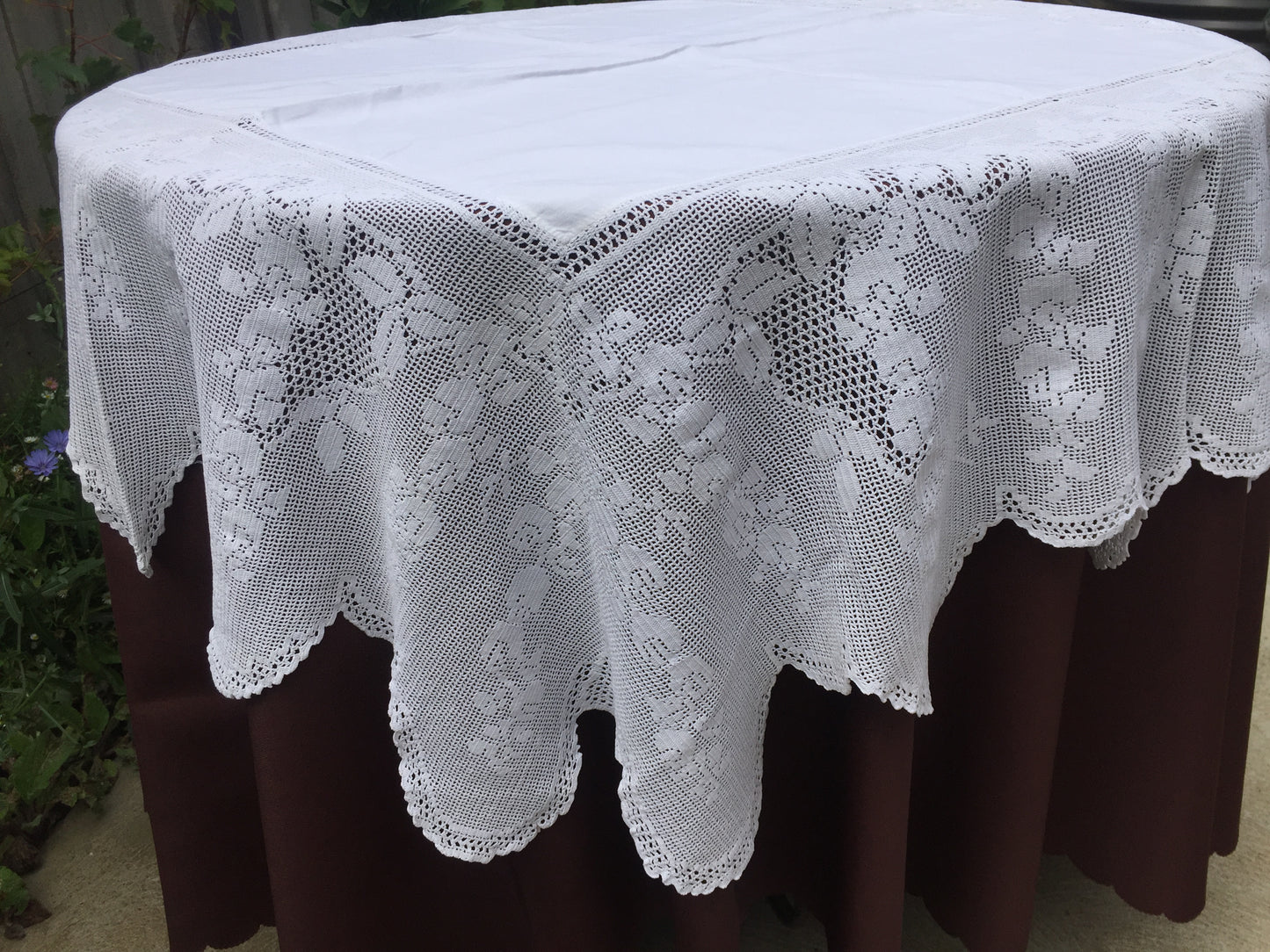 Mary Card "LABURNUM" Crochet Lace and Linen Collectible Vintage Tablecloth Weldons Publication 1930s