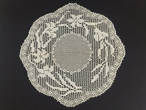 Mary Card Designed "LACEY LILY Round Mat" Collectible Filet Crochet Lace Doily Crochet Book No 7 (1928)