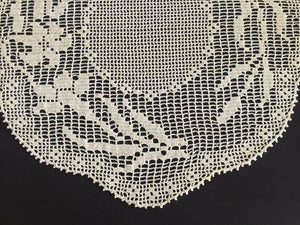 Mary Card Designed "LACEY LILY Round Mat" Collectible Filet Crochet Lace Doily Crochet Book No 7 (1928)