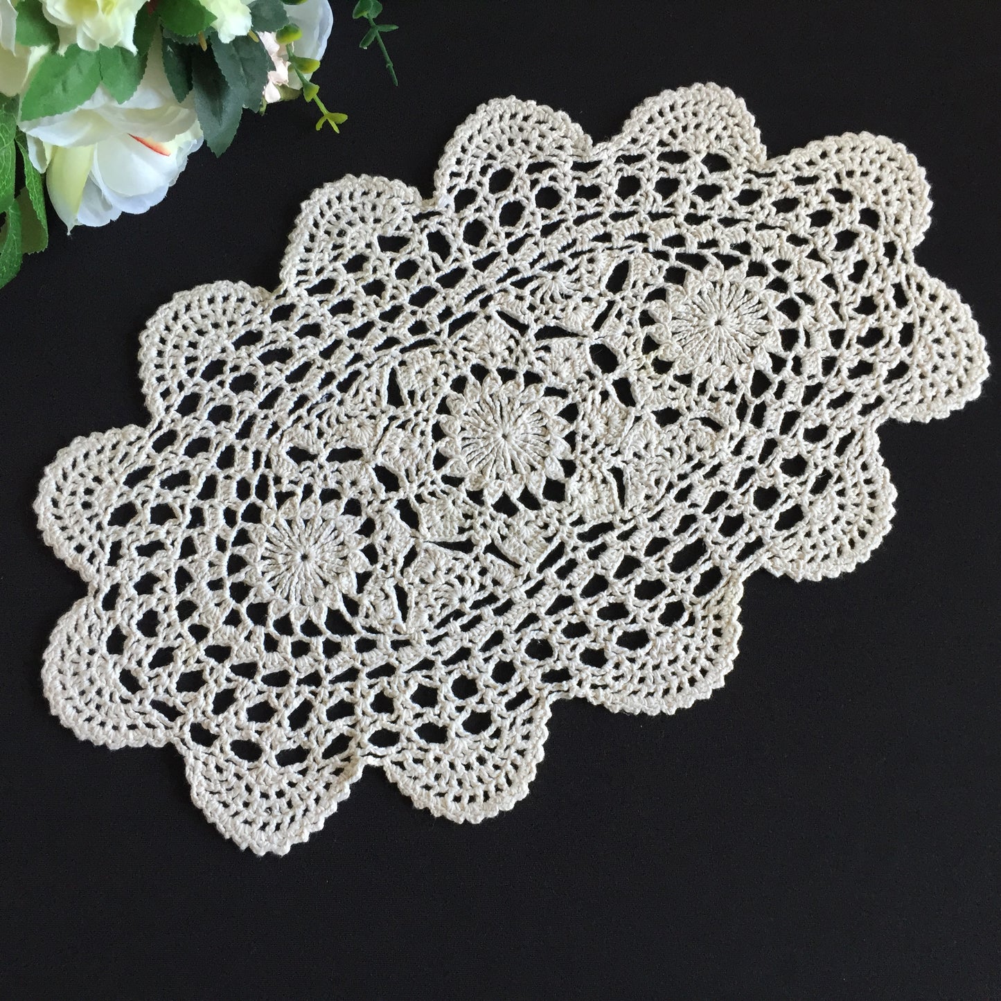 Vintage Crocheted Oval Natural Cotton Lace Doily Placemat | Tray Cloth