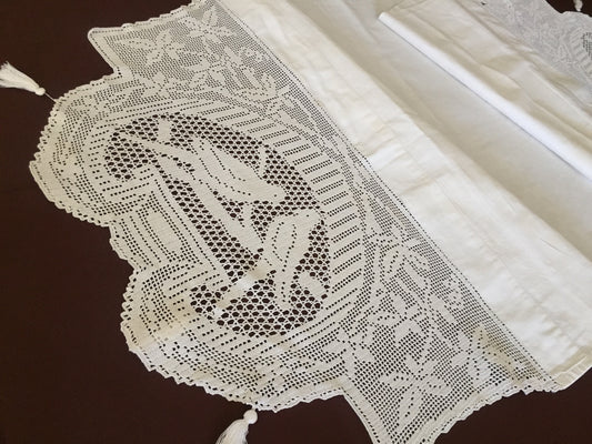 Collectible Antique Linen Table Runner with Mary Card Designed "LOVE BIRDS" (Crochet Book No. 1, New York 1920) Filet Crochet Scarf End Lace Panels