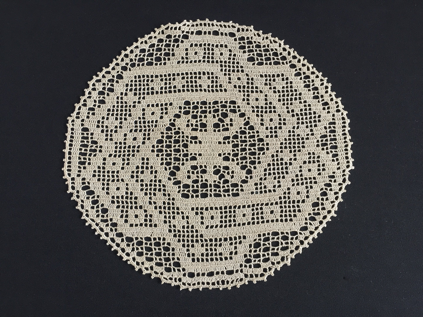 ARABESQUE D'Oyley Mary Card Designed Crochet Lace Doily (USA Chart No 10) Extremely Rare Collectible