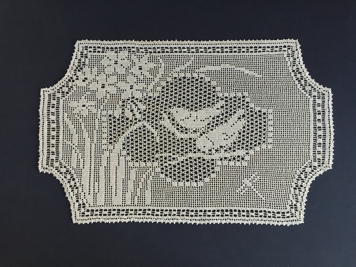 Mary Card Designed "NARCISSUS and TITMOUSE (Java Sparrow)" Large Crochet Lace Tray Cloth Doily - English Chart No. 79