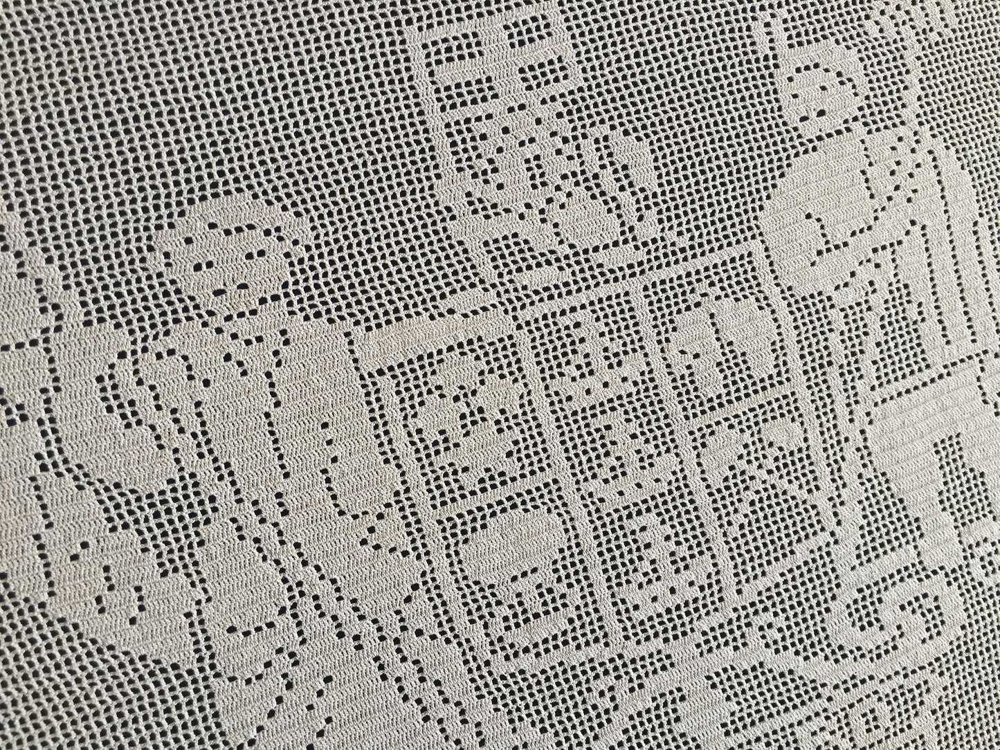 Vintage Filet Crochet Lace Panel: Mary Card, New Zealand Coat of Arms, 1910s Design