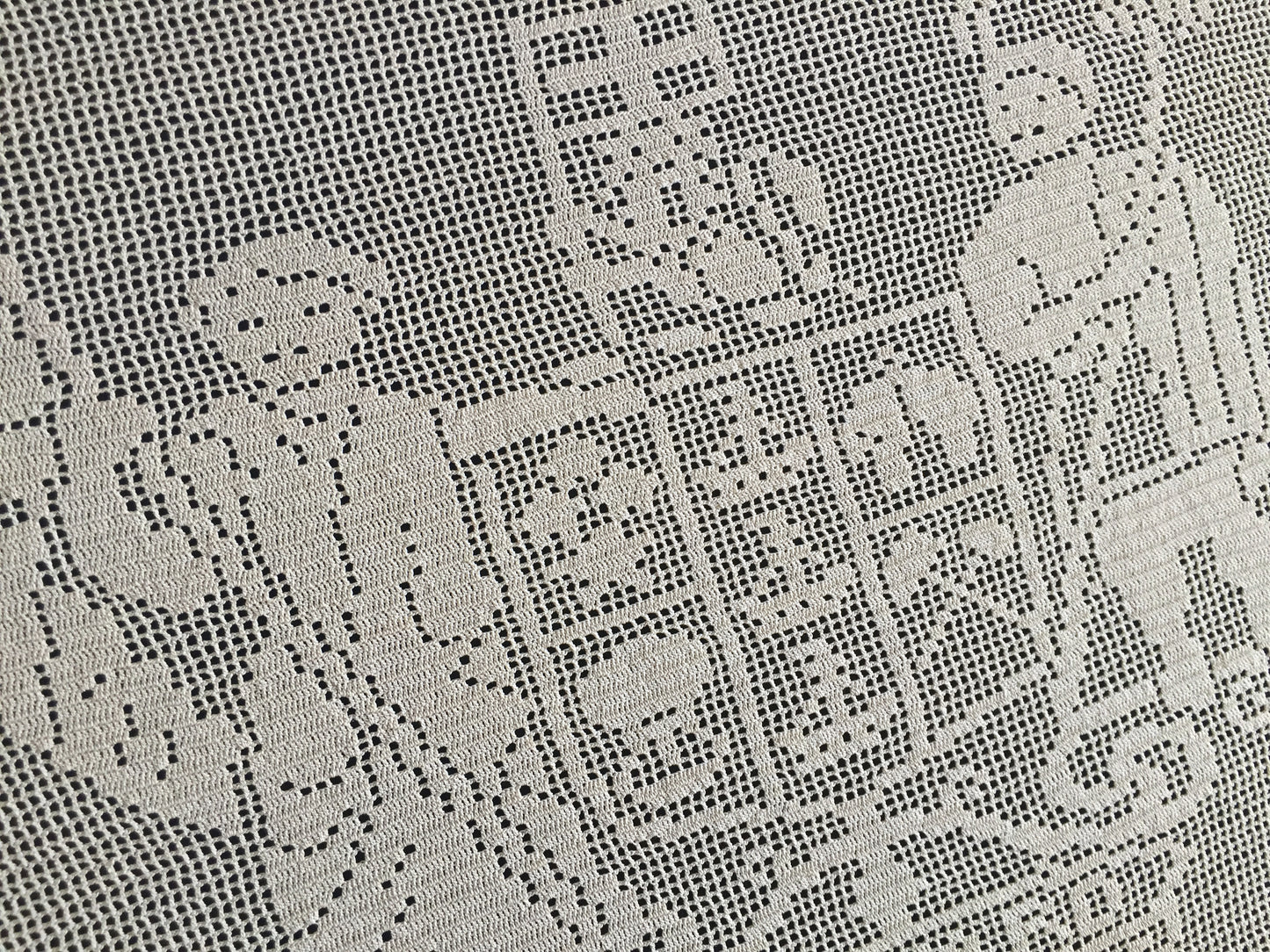 Vintage Filet Crochet Lace Panel: Mary Card, New Zealand Coat of Arms, 1910s Design