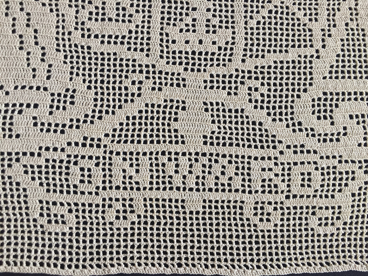 Vintage Filet Crochet Lace Panel: Mary Card, New Zealand Coat of Arms, 1910s Design