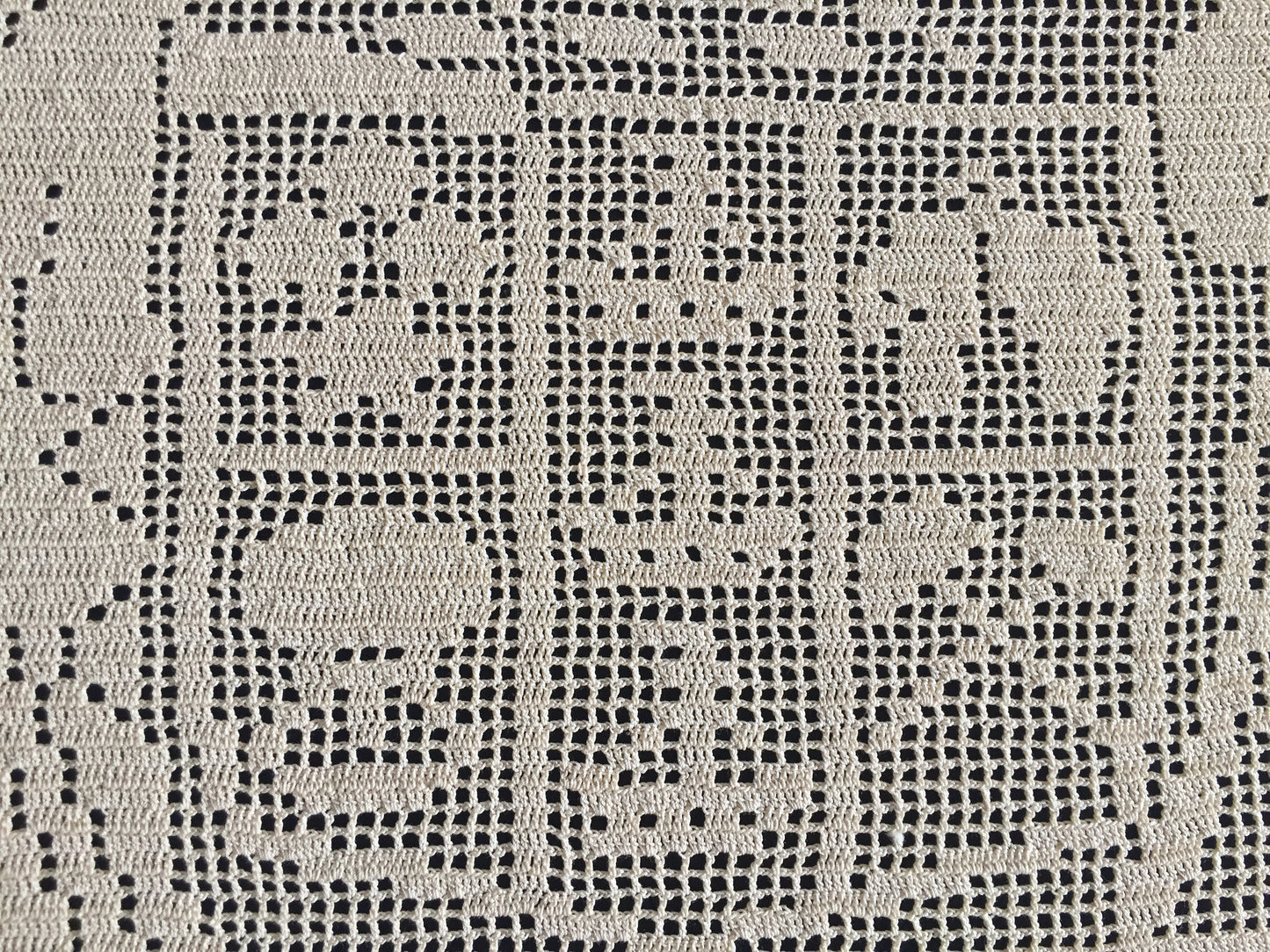 Vintage Filet Crochet Lace Panel: Mary Card, New Zealand Coat of Arms, 1910s Design