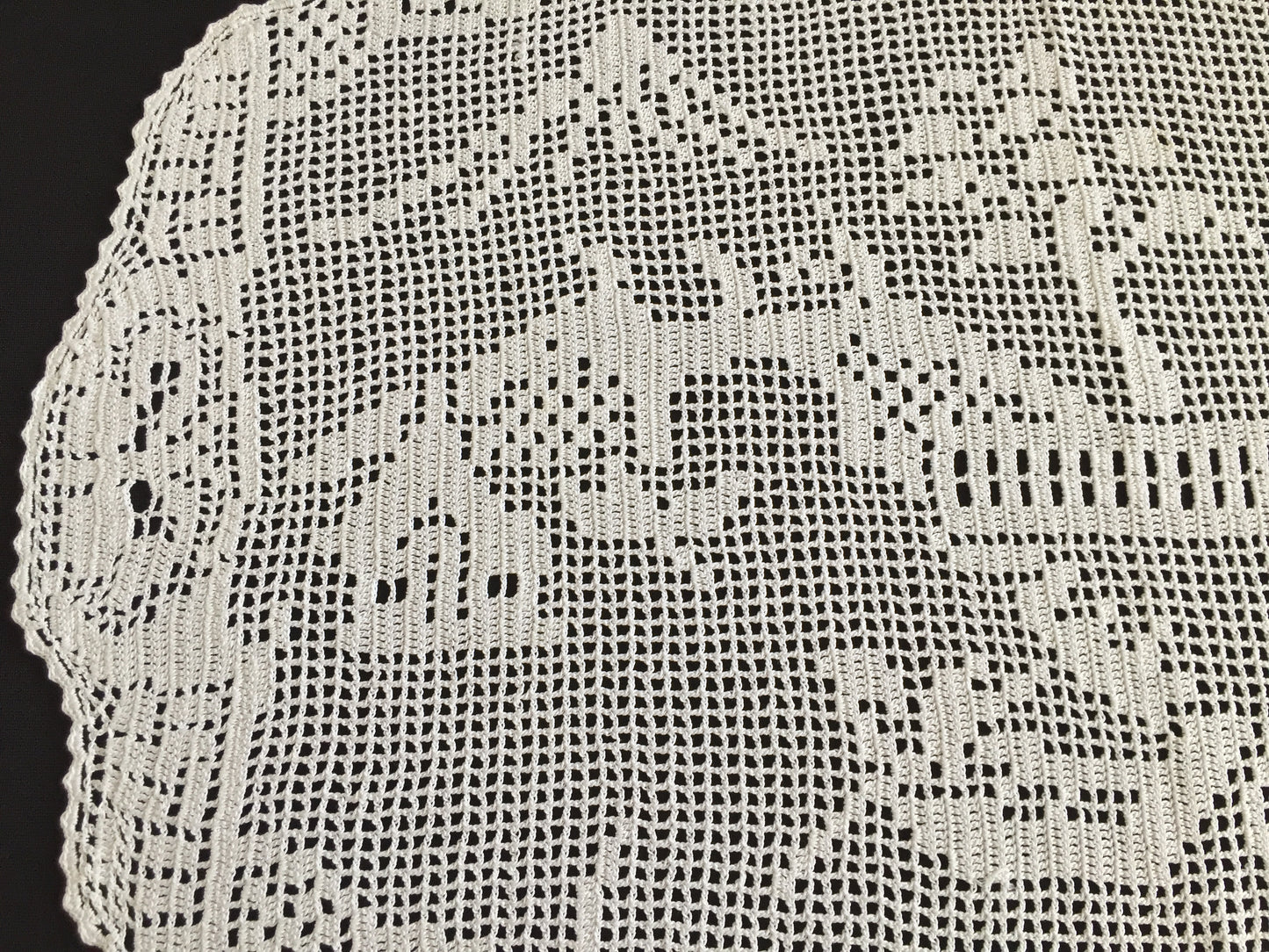 Mary Card Designed Collectible "Oriental Willow Table Mat" (1934) Large Vintage Crochet Lace Placemat Doily