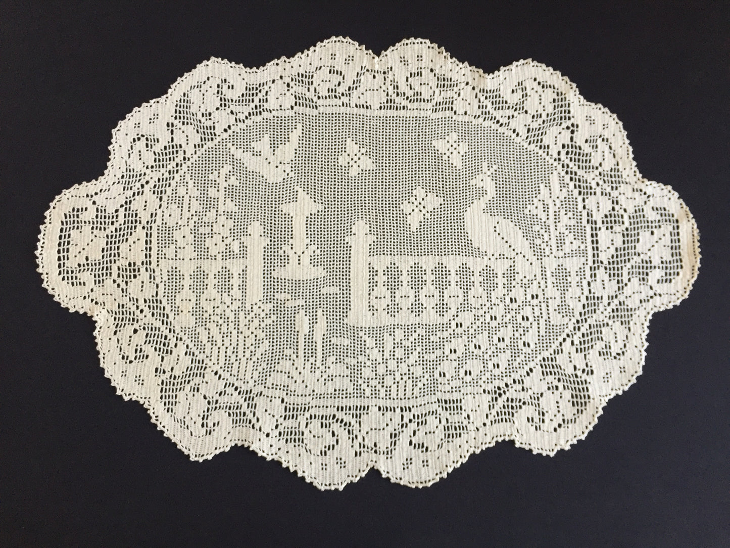 Mary Card Designed Collectible "GARDEN" Oval Tray Cloth (1932 Australian Home Beautiful, 1933 Needlework USA, English Chart No 75)