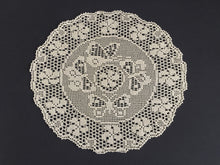 Load image into Gallery viewer, Mary Card &quot;PERIWINKLE &amp; BUTTERFLY&quot; Filet Crochet Lace Doily - Design Published in Everylady&#39;s Journal (1928)