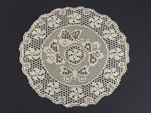 Load image into Gallery viewer, Mary Card &quot;PERIWINKLE &amp; BUTTERFLY&quot; Filet Crochet Lace Doily - Design Published in Everylady&#39;s Journal (1928)