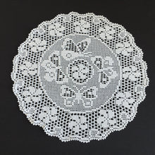 Load image into Gallery viewer, Mary Card &quot;PERIWINKLE &amp; BUTTERFLY&quot; Filet Crochet Lace Doily - Design Published in Everylady&#39;s Journal (1928)