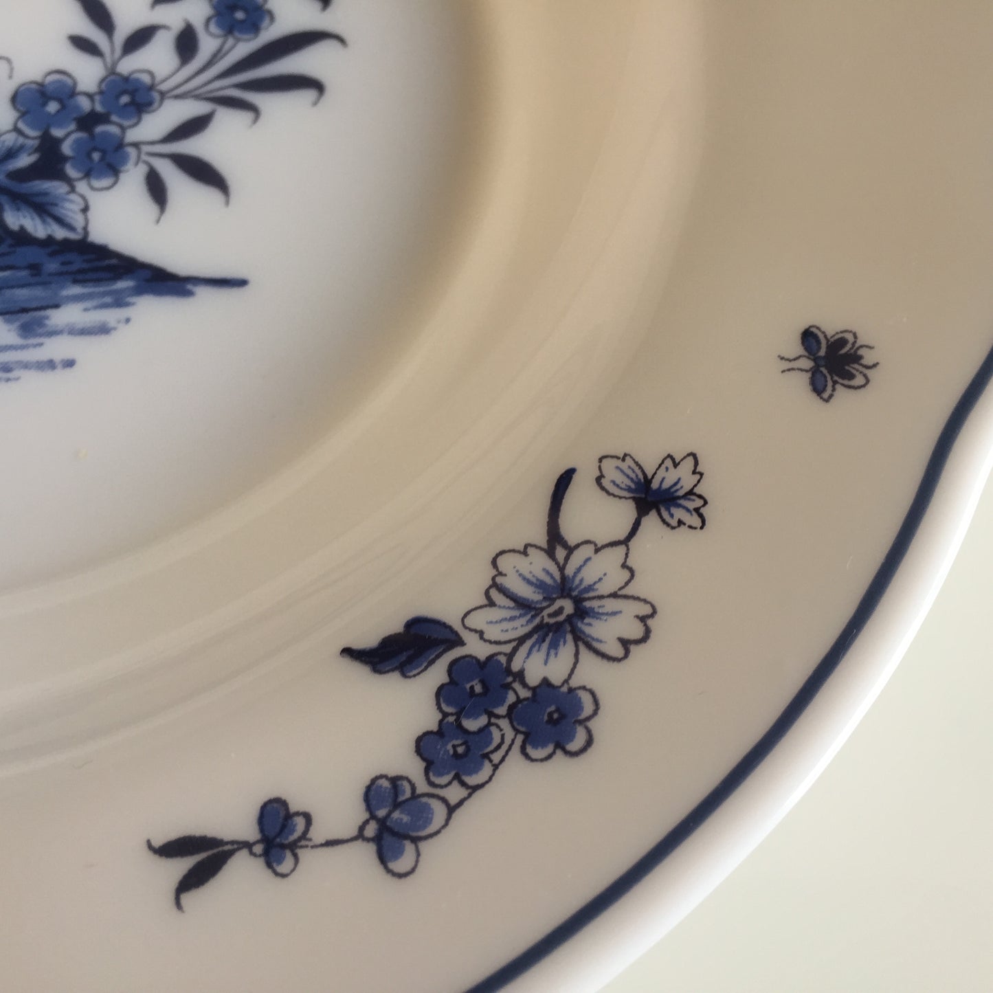 Arcopal France Kalinka White & Blue Milk Glass Plate | 1970s Dinnerware Replacement