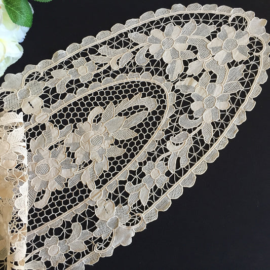 Handmade Venetian Point de Venise Lace Table Runner: Ecru Italian Needle Lace