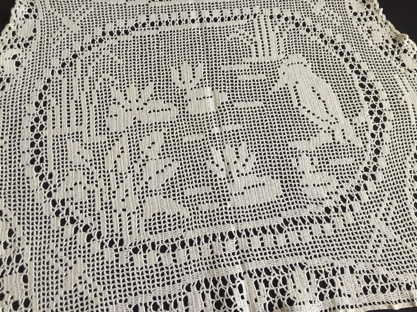 Mary Card Designed Collectible "Pond Lily" (1930s) Vintage Crochet Lace Placemat Doily Chart 80