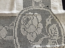 Load image into Gallery viewer, Mary Card Designed &quot;ROSE and ROSEBUD&quot; (1911/12) Small Vintage Filet Crochet Lace and Irish Linen Tablecloth