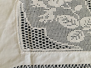 Mary Card Designed "ROSE and ROSEBUD" (1911/12) Collectible Vintage Filet Crochet Lace and Irish Linen Butler's Cloth