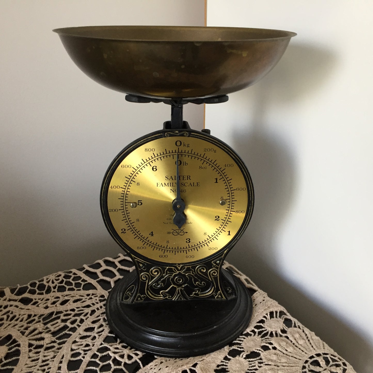 Vintage Salter Family Scale No. 46 | Retro Kitchen Balance Scale