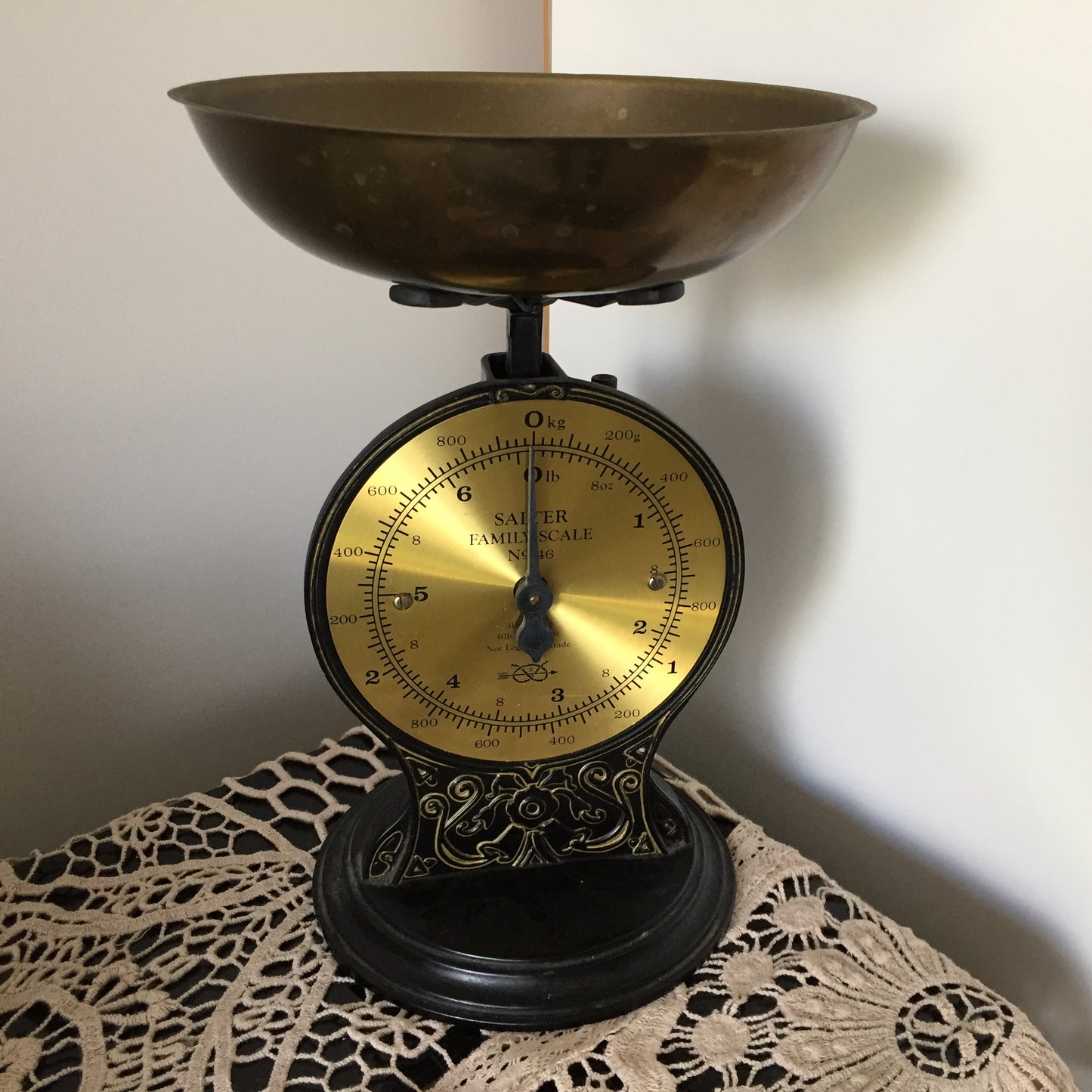 Vintage Salter Family Scale No. 46 | Retro Kitchen Balance Scale