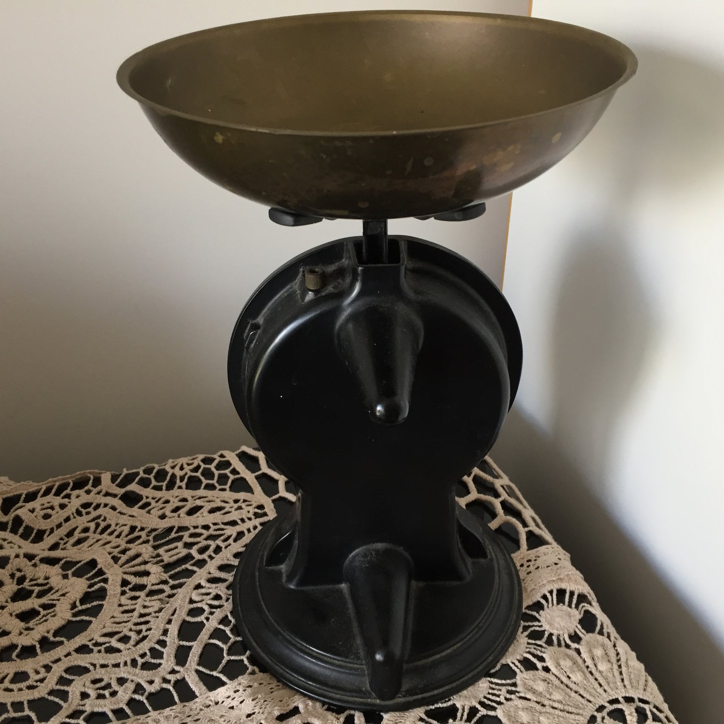 Vintage Salter Family Scale No. 46 | Retro Kitchen Balance Scale