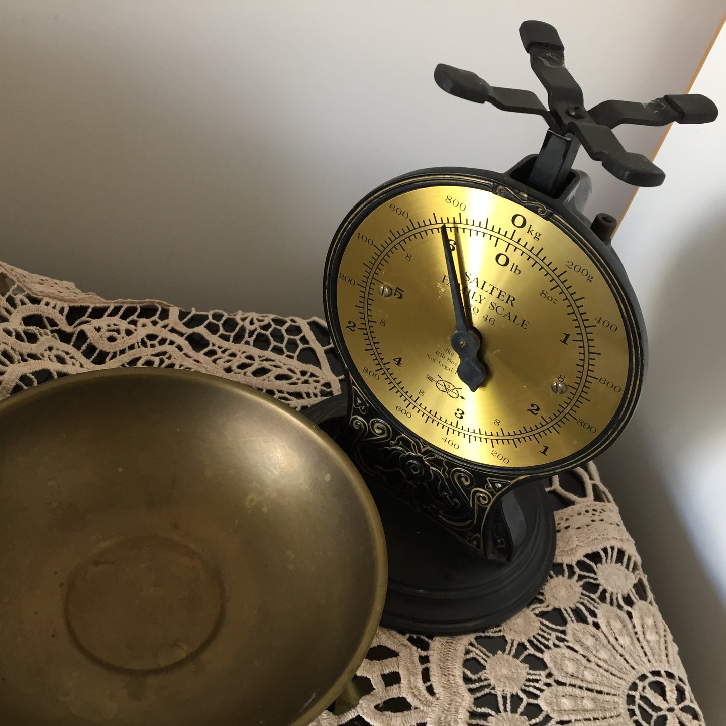 Vintage Salter Family Scale No. 46 | Retro Kitchen Balance Scale