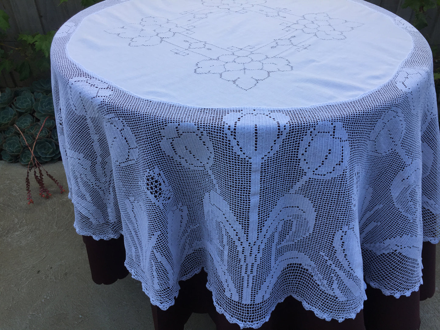 Mary Card "SPRING SONG" Crochet Lace and Linen Collectible Vintage Tablecloth Weldon's Practical Needlework (cca 1930s)