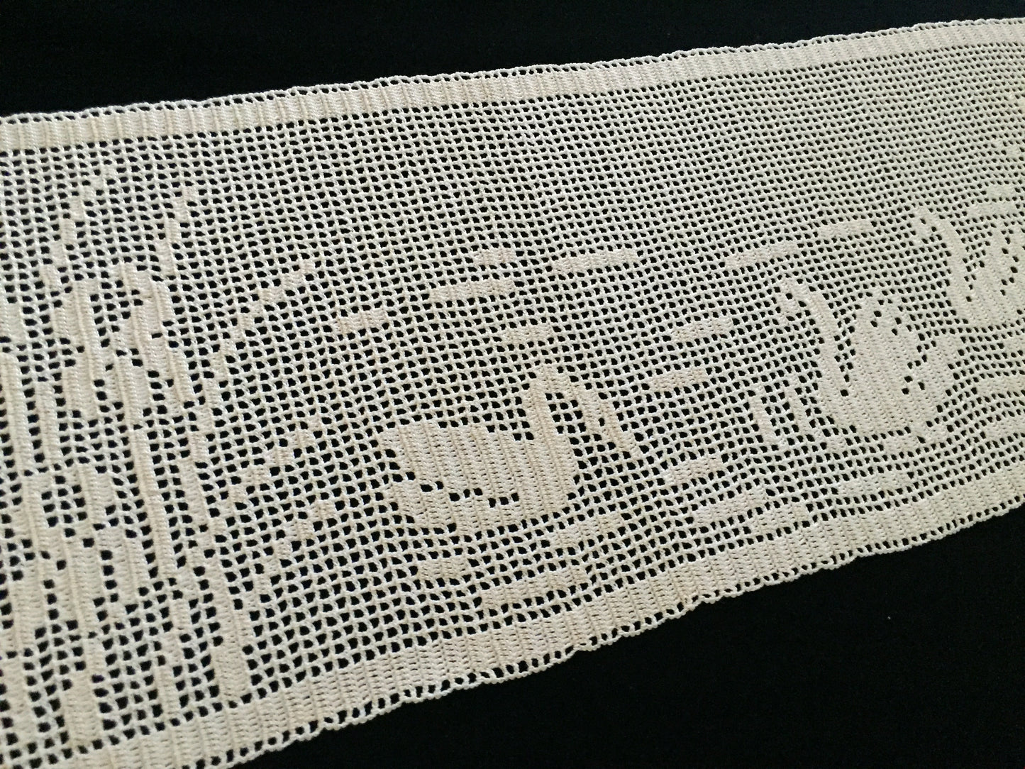 Mary Card Designed "Swan and Iris" English Chart No 66. Collectible Vintage Filet Crochet Long Lace Panel or Table Runner