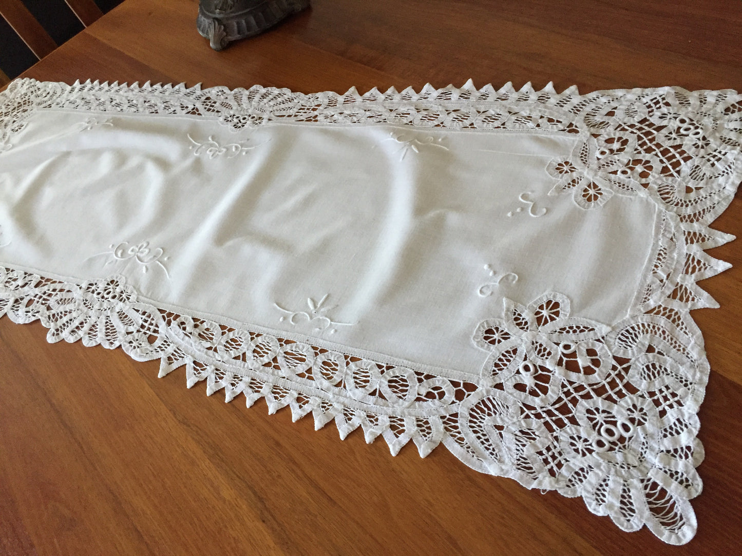 Vintage Hand Embroidered White Cotton & Battenburg Lace Table Runner