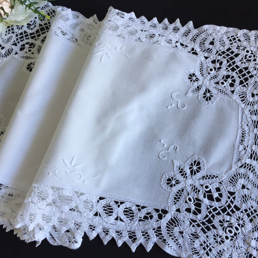 1980s Vintage Hand Embroidered White Cotton & Battenburg Lace Table Runner