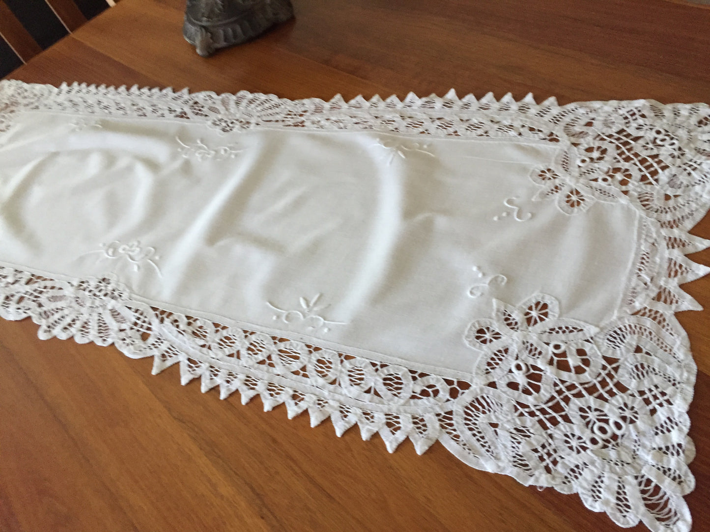 1980s Vintage Hand Embroidered White Cotton & Battenburg Lace Table Runner